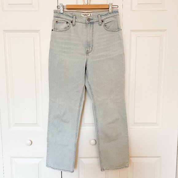Abercrombie - Ultra High Rise Ankle Straight Jean - 28 / 6 - Picture 1 of 9